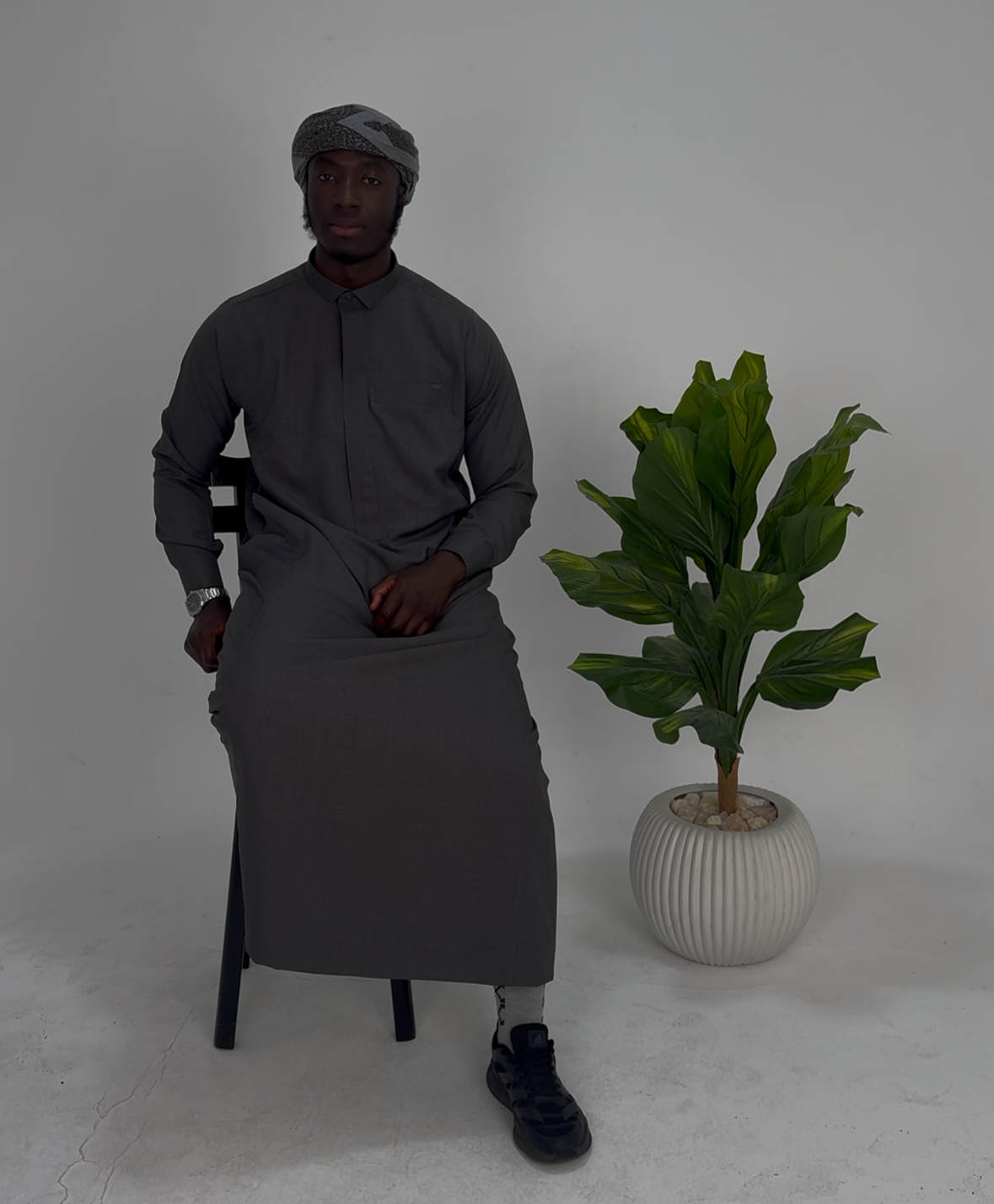 Tailored Thobe Dark Grey