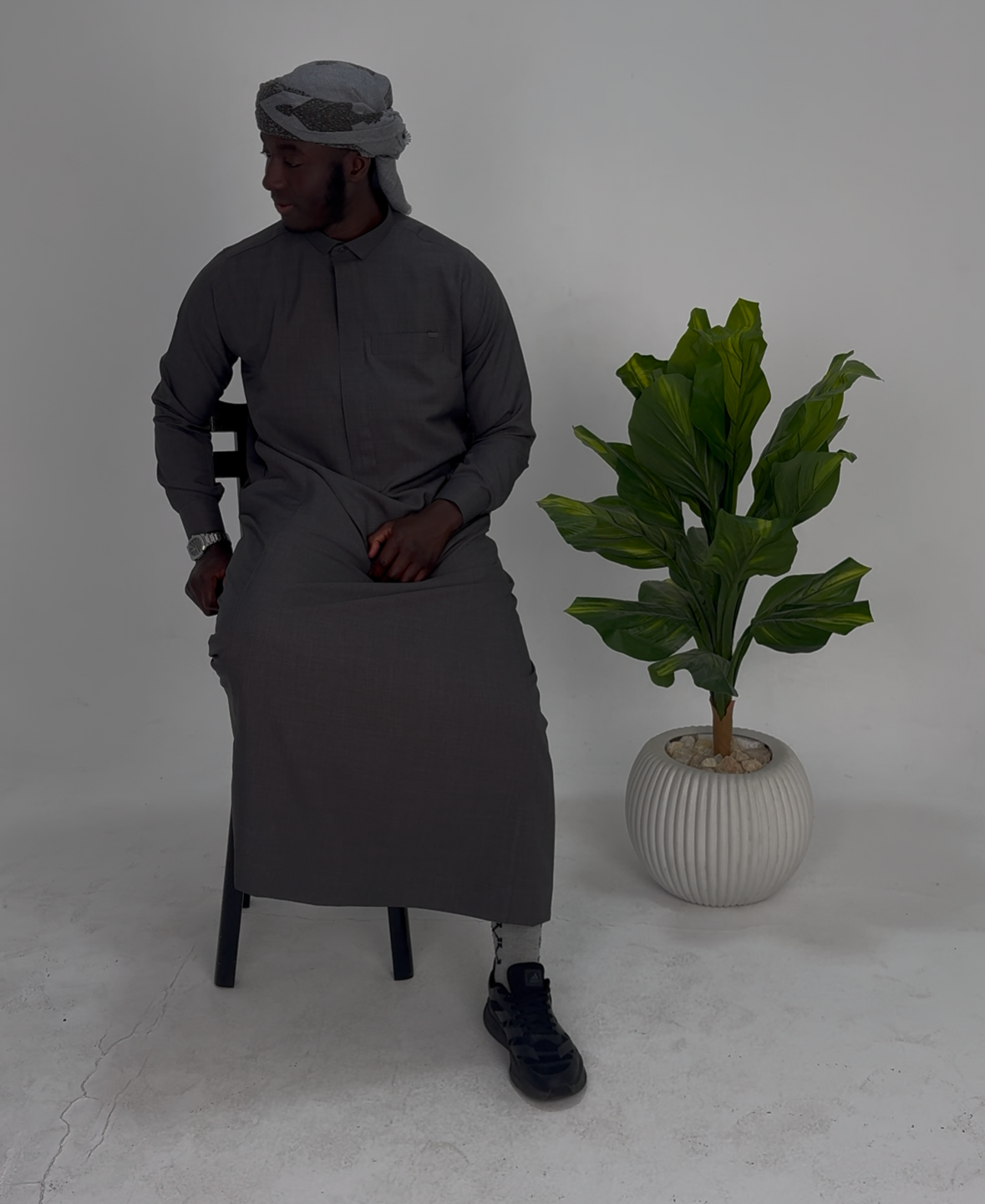 Tailored Thobe Dark Grey