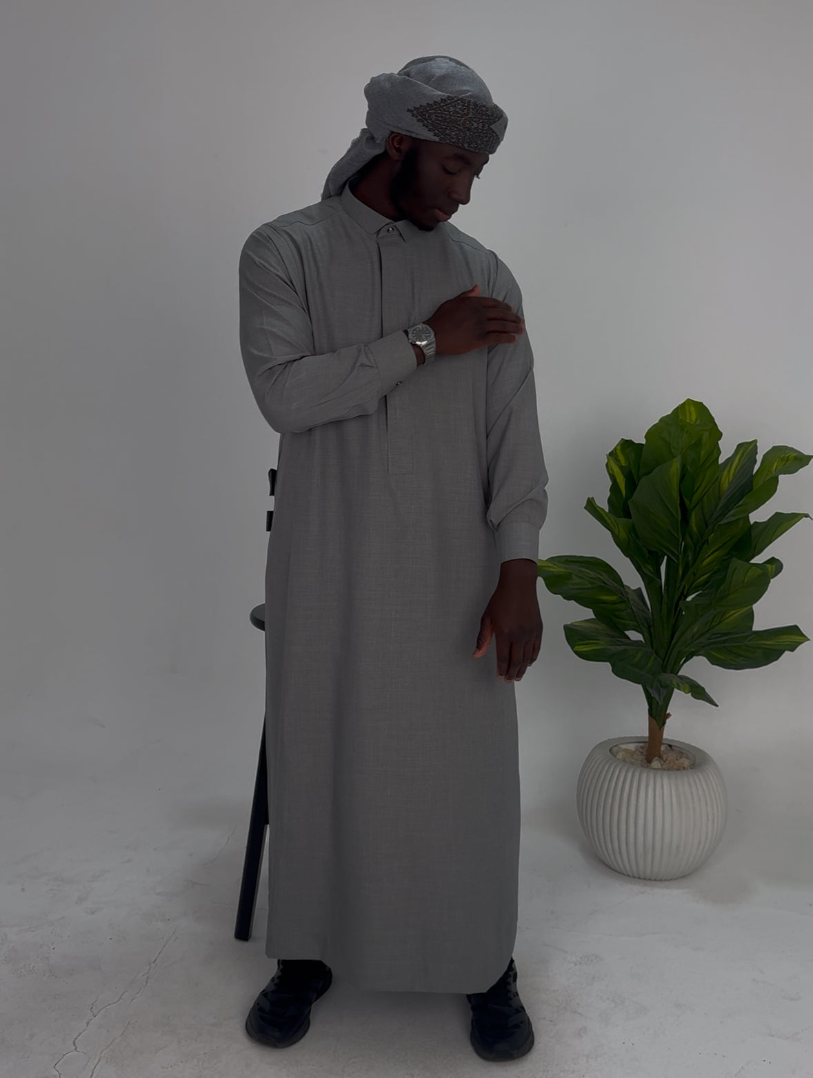 Tailored Thobe Grey