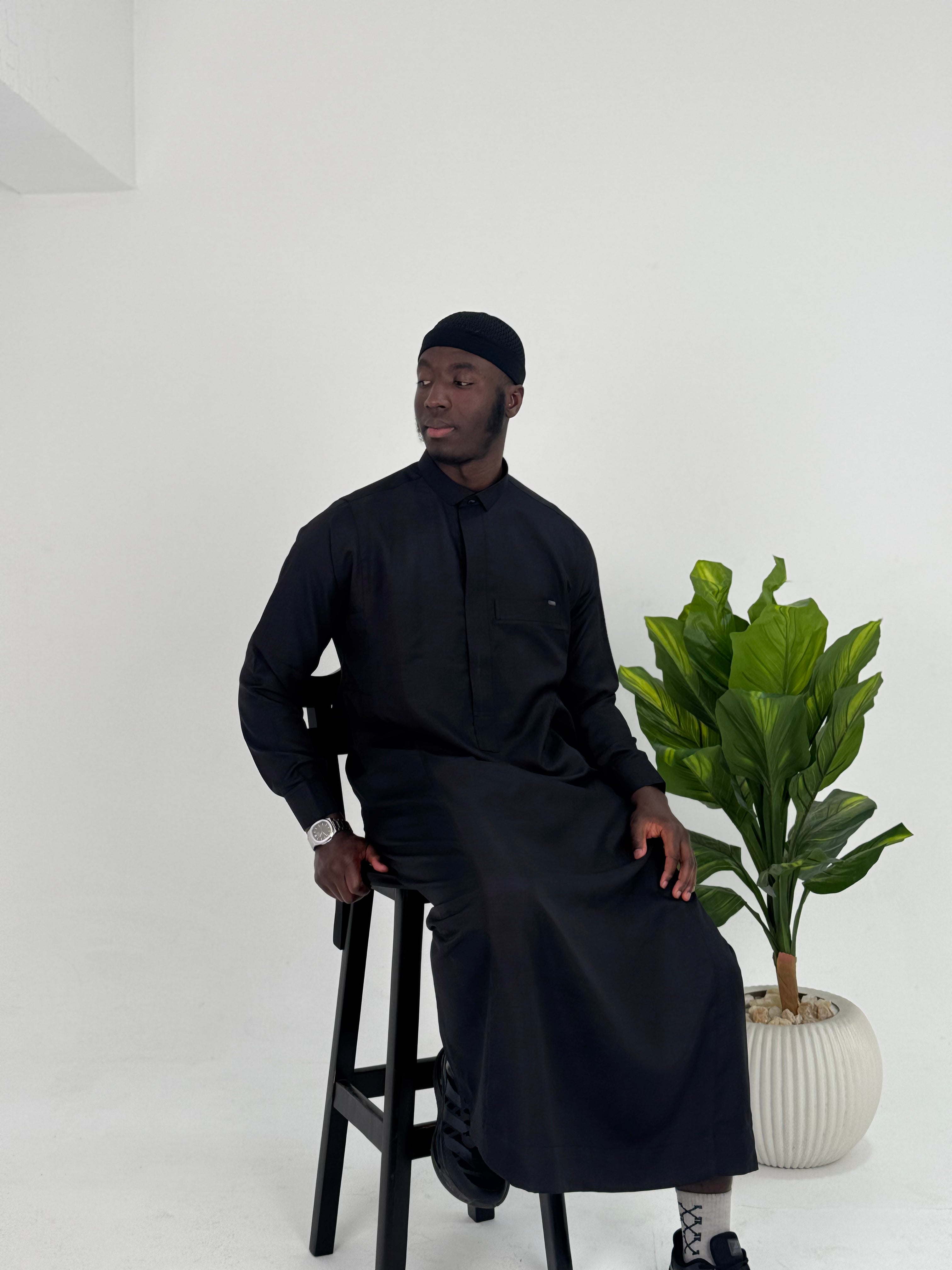 Tailored Thobe Black