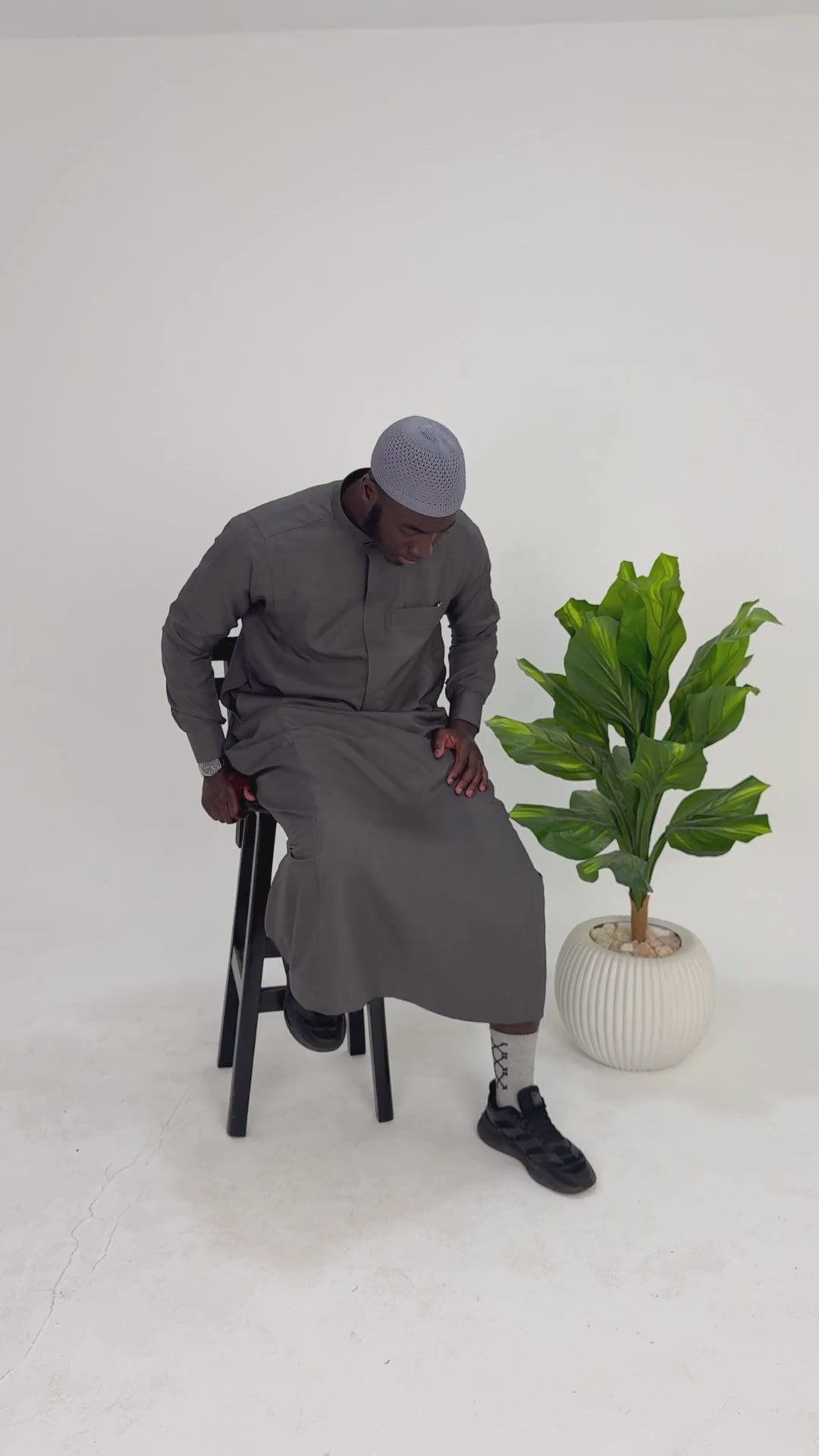 Tailored Thobe Dark Grey